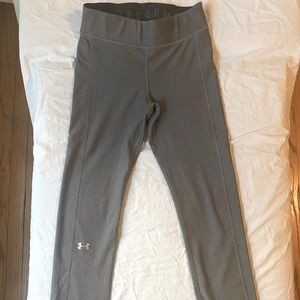 Under Armour cropped workout pants. New without tags.